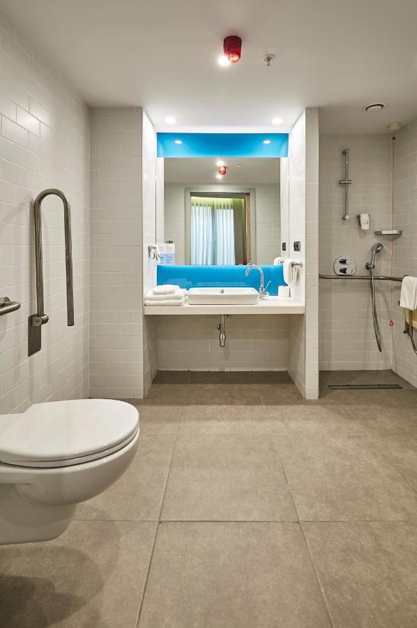 Standard Double Room with Free Breakfast - Accessible