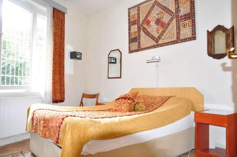 Standard Double Room,1031101366:JPEG
