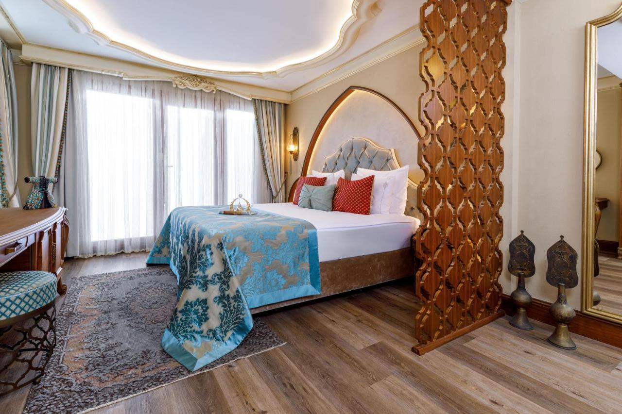 Suite with Hot Tub