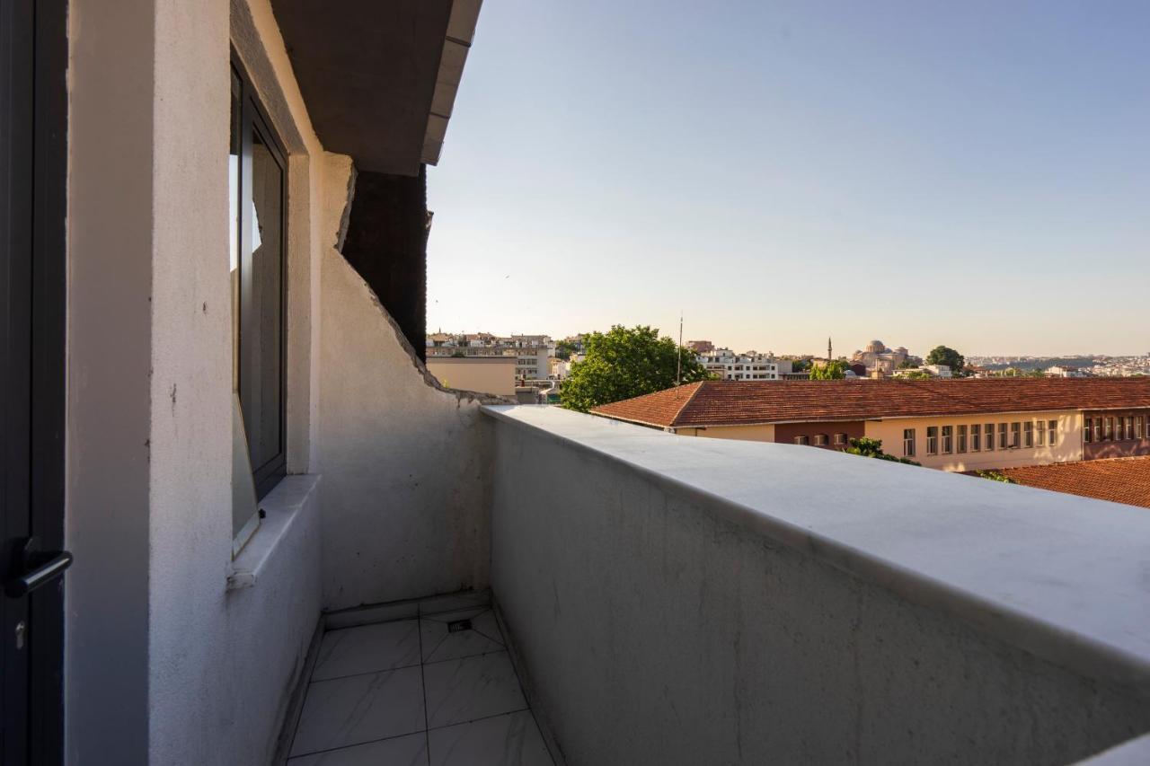 Single Room with Balcony