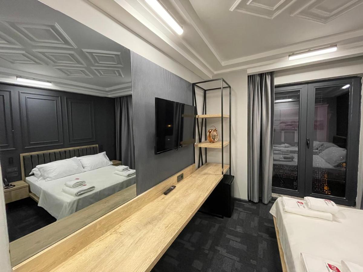Deluxe Triple Room with Sea View
