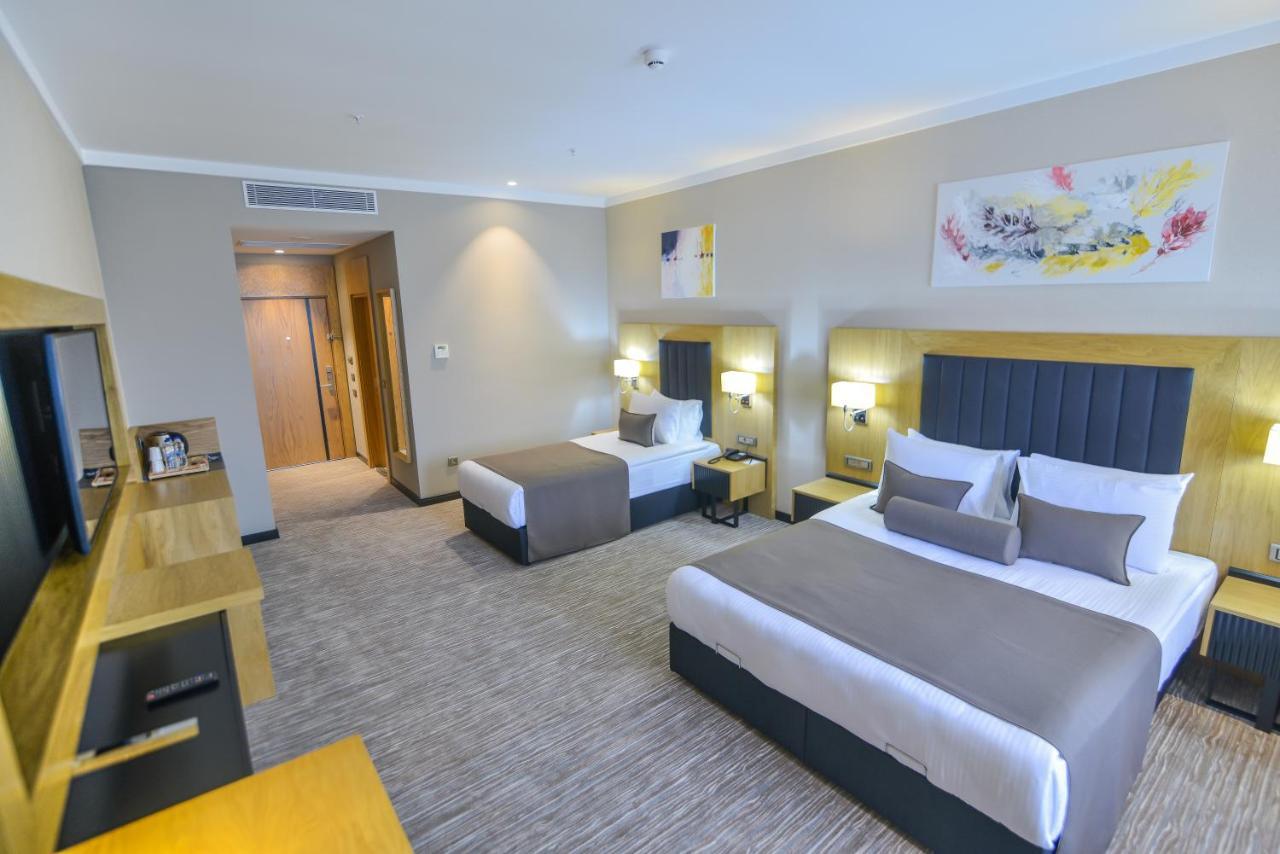 Deluxe Üç Kişilik Oda