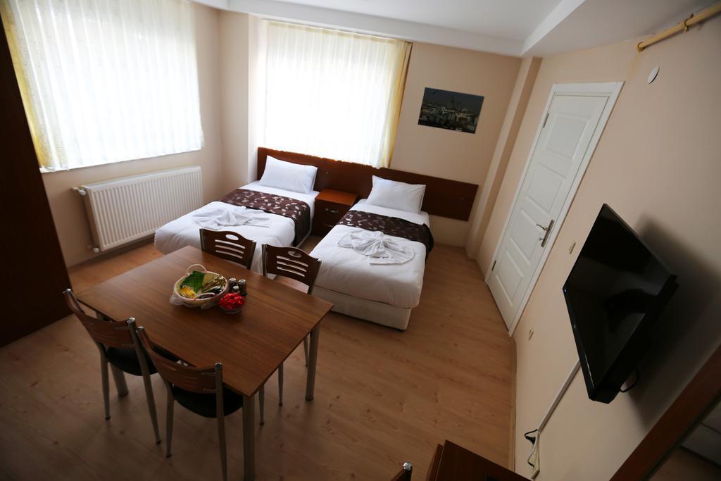 Two-Bedroom Apartment (5 Adults)