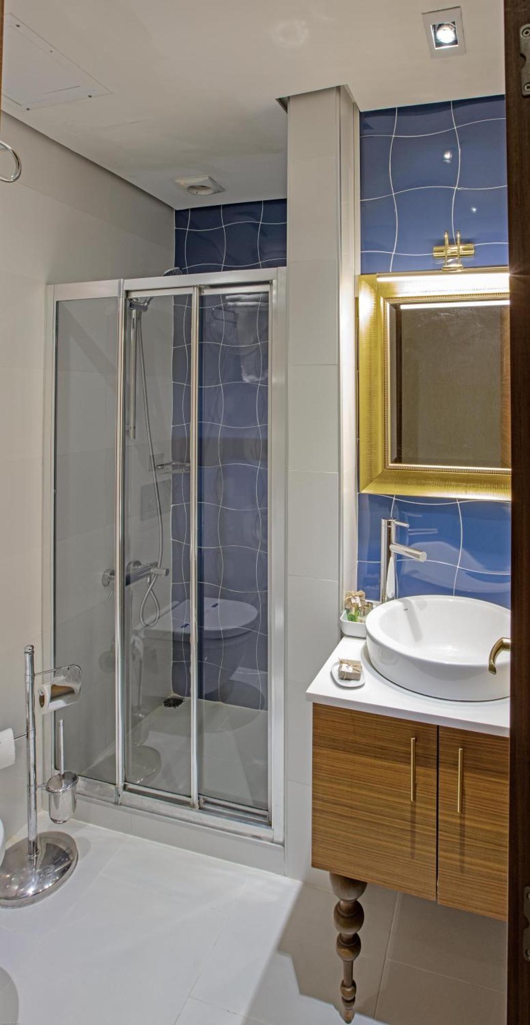 2 Doppelzimmer mit Verbindungstür