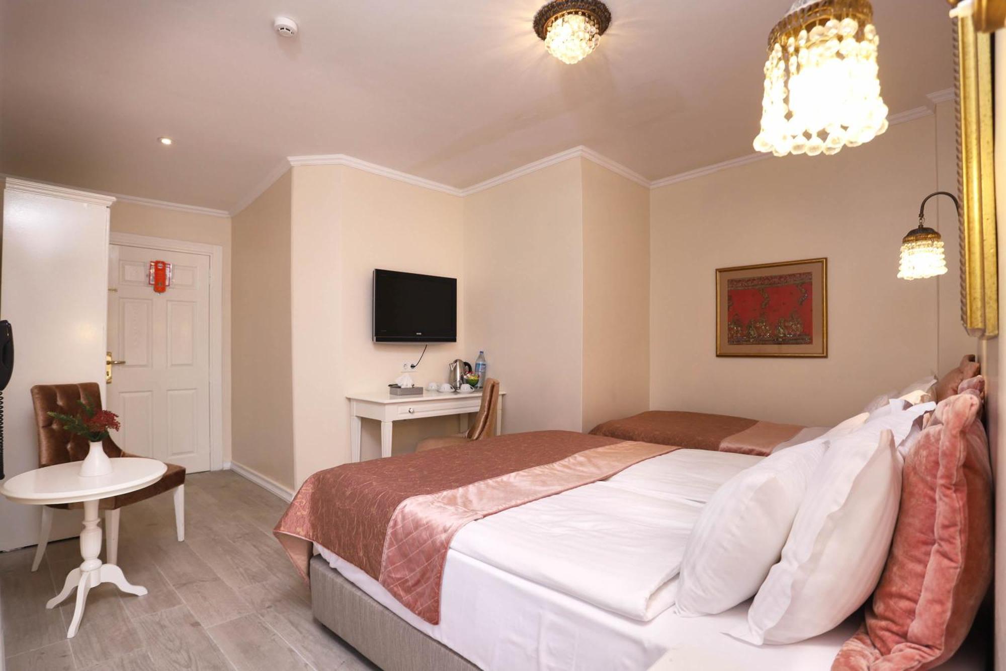 Deluxe Triple Room,1366333475:JPEG