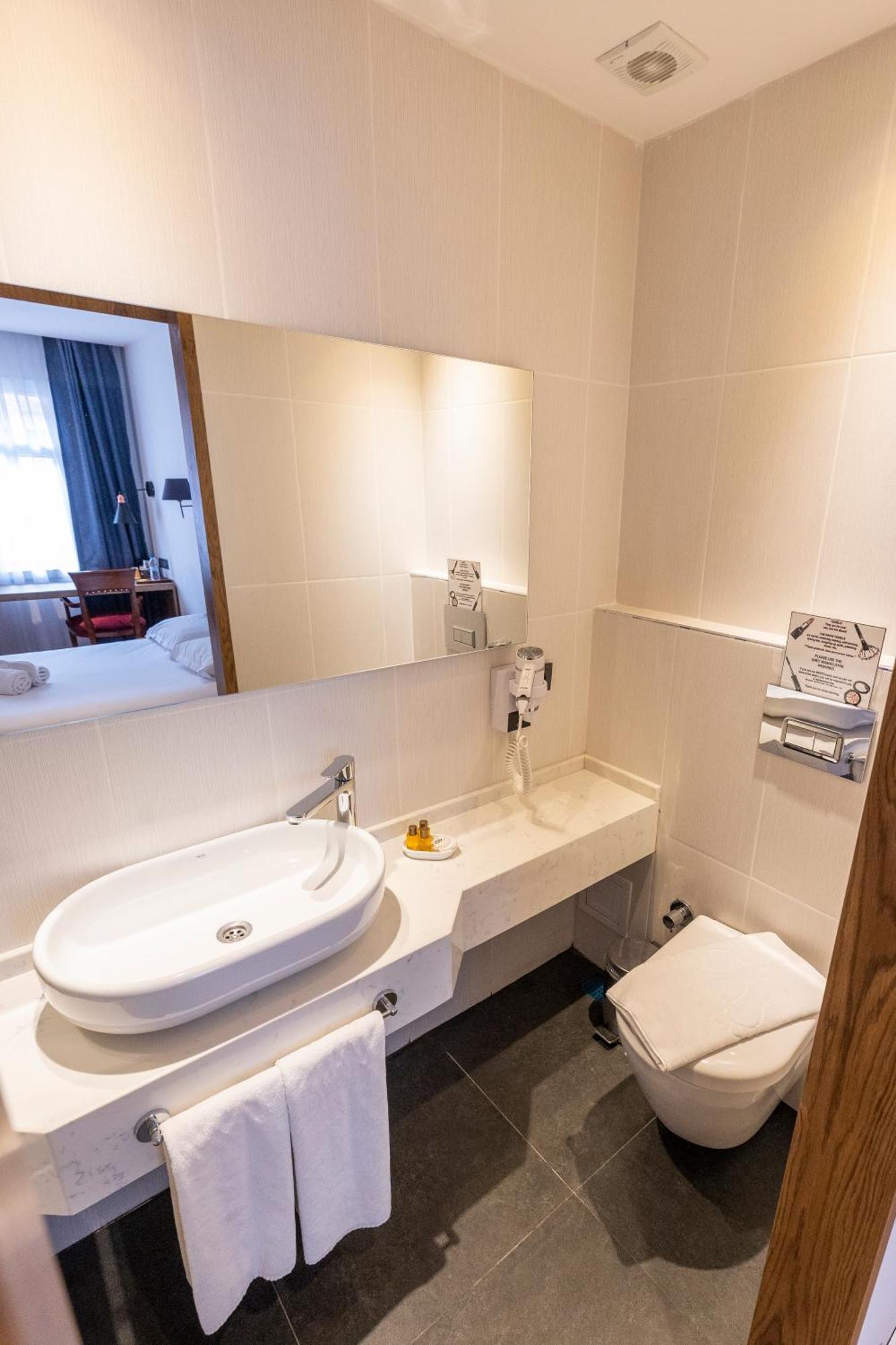 Triple Room,1498678687:JPEG