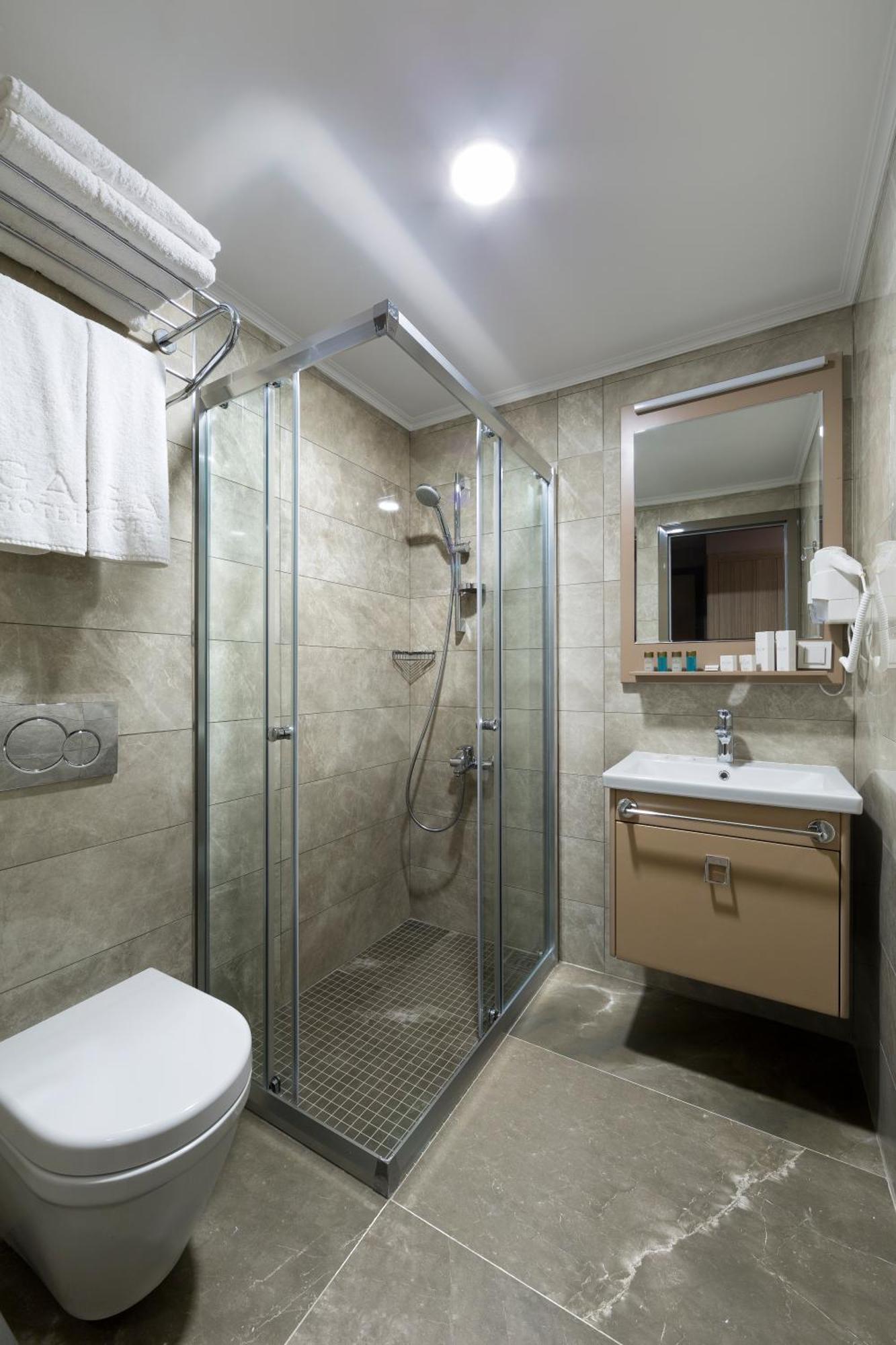 Standard Triple Room,1214295844:JPEG
