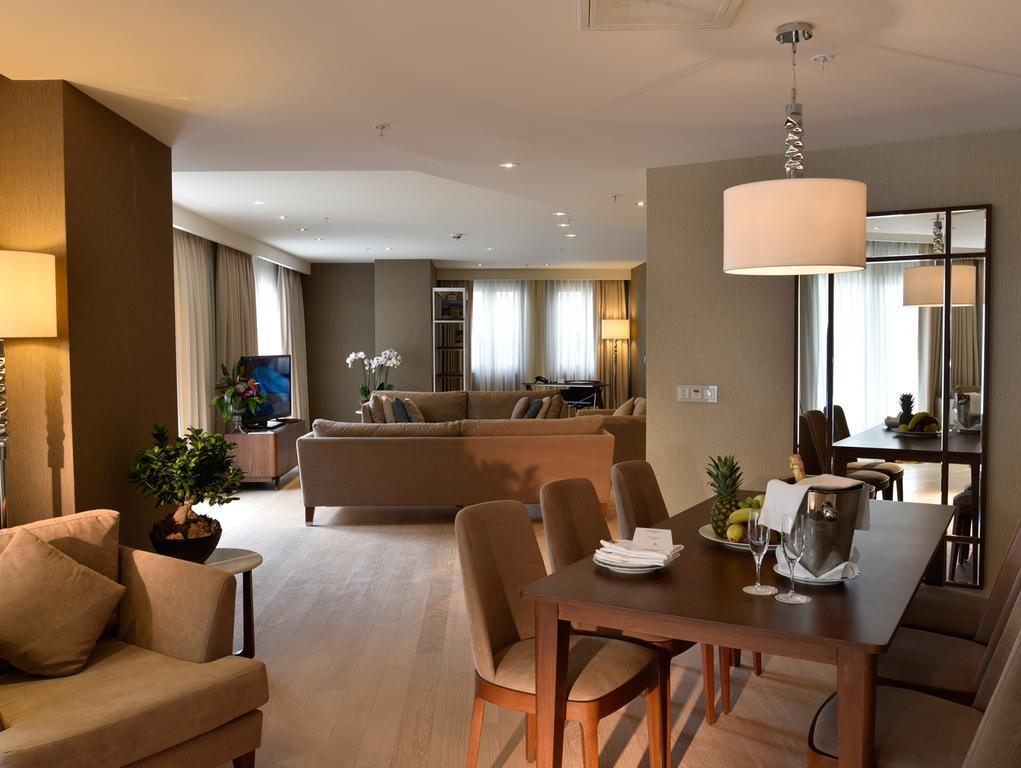 Unterkunft Park Bosphorus mit 3 Schlafzimmern und Gartenterrasse