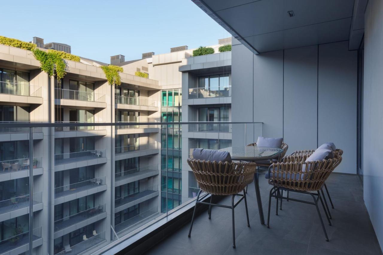 Junior Suite 1 King Courtyard view Terrace,1398018119:JPEG