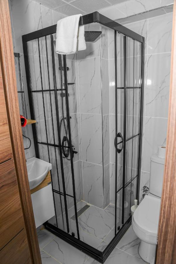 Standard Twin Room with Sea View