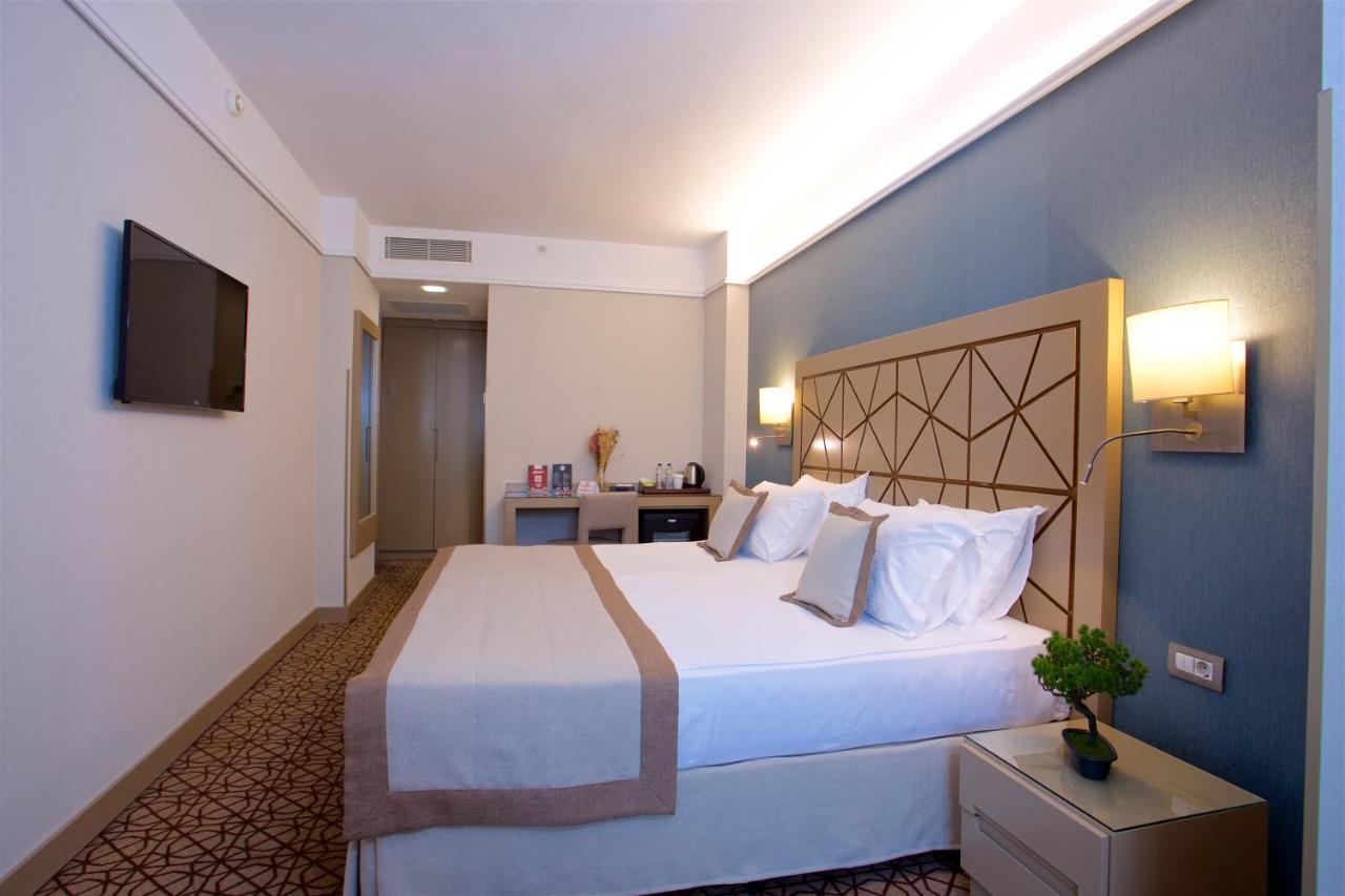 Superior King Room with Sofa Bed