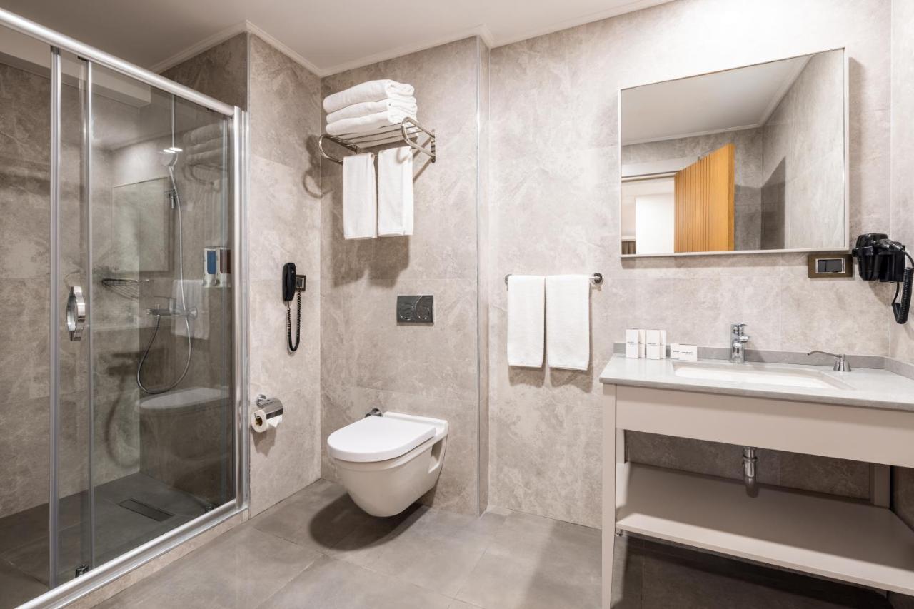Deluxe Çift Kişilik veya İki Yataklı Oda