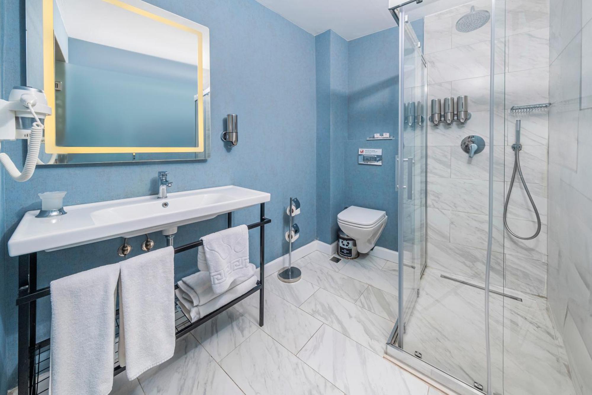 Family Suite Kitchenette,1581333873:JPEG