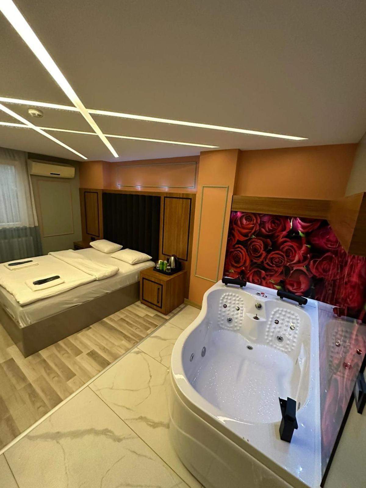 Çift Kişilik Oda - Spa Küvetli