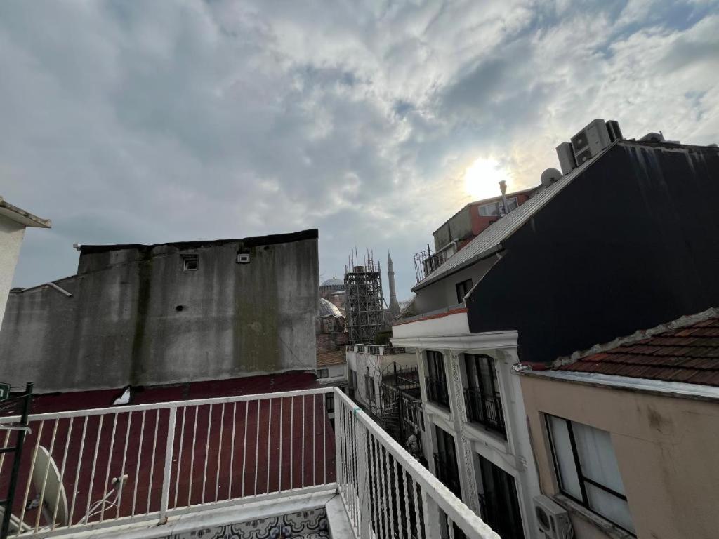 Büyük Çift Kişilik Oda