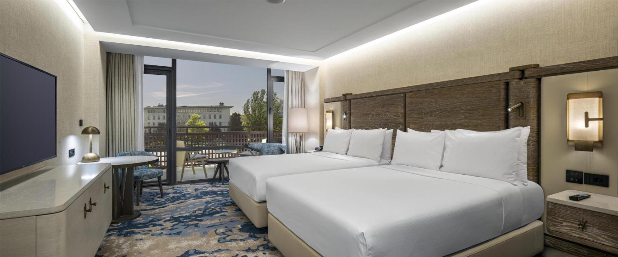 Executive Double Room with Two Double Beds and City View