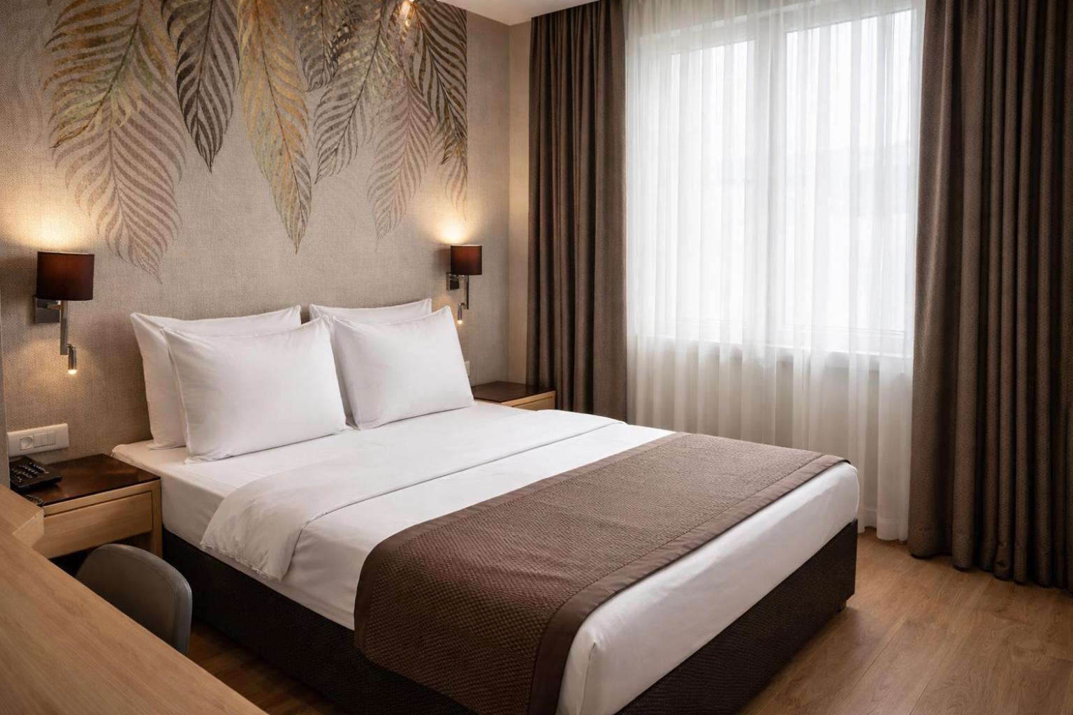 Double Room,1756505343:JPEG