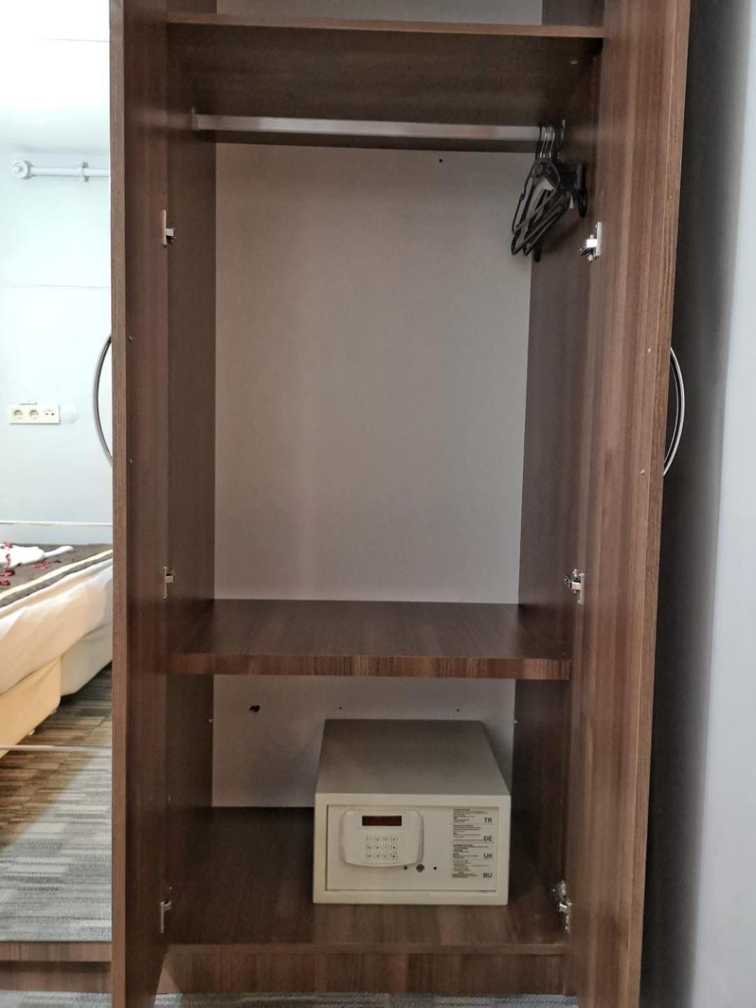Deluxe Suite,1758350426:JPEG