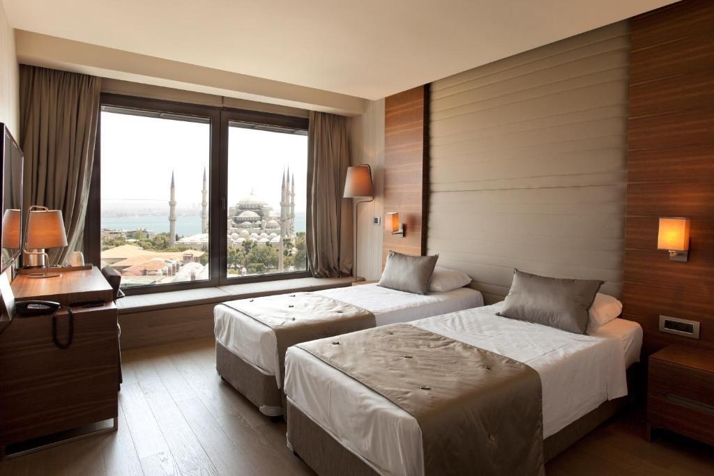 Doppel-/Zweibettzimmer mit Meerblick