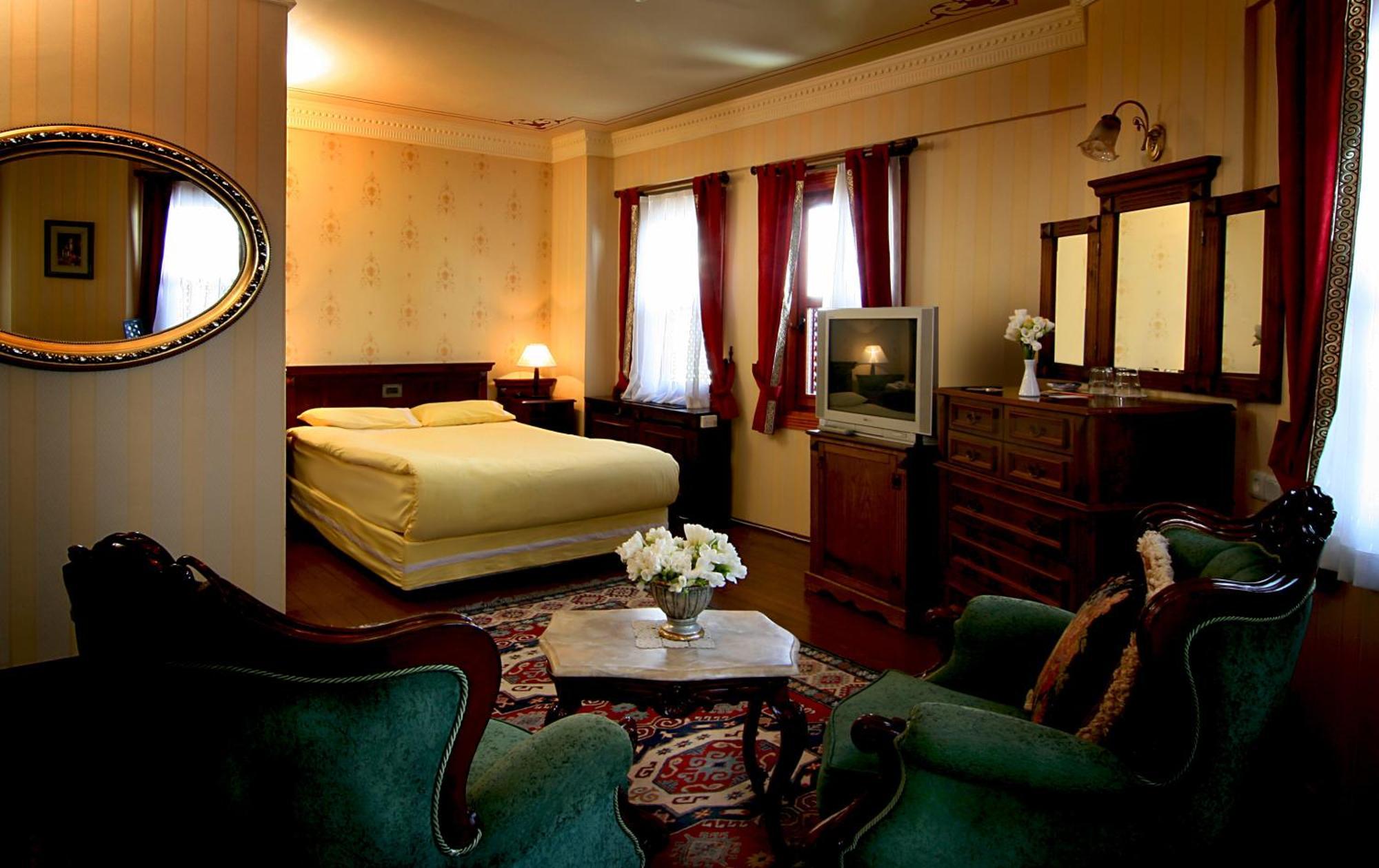 Corner Suite