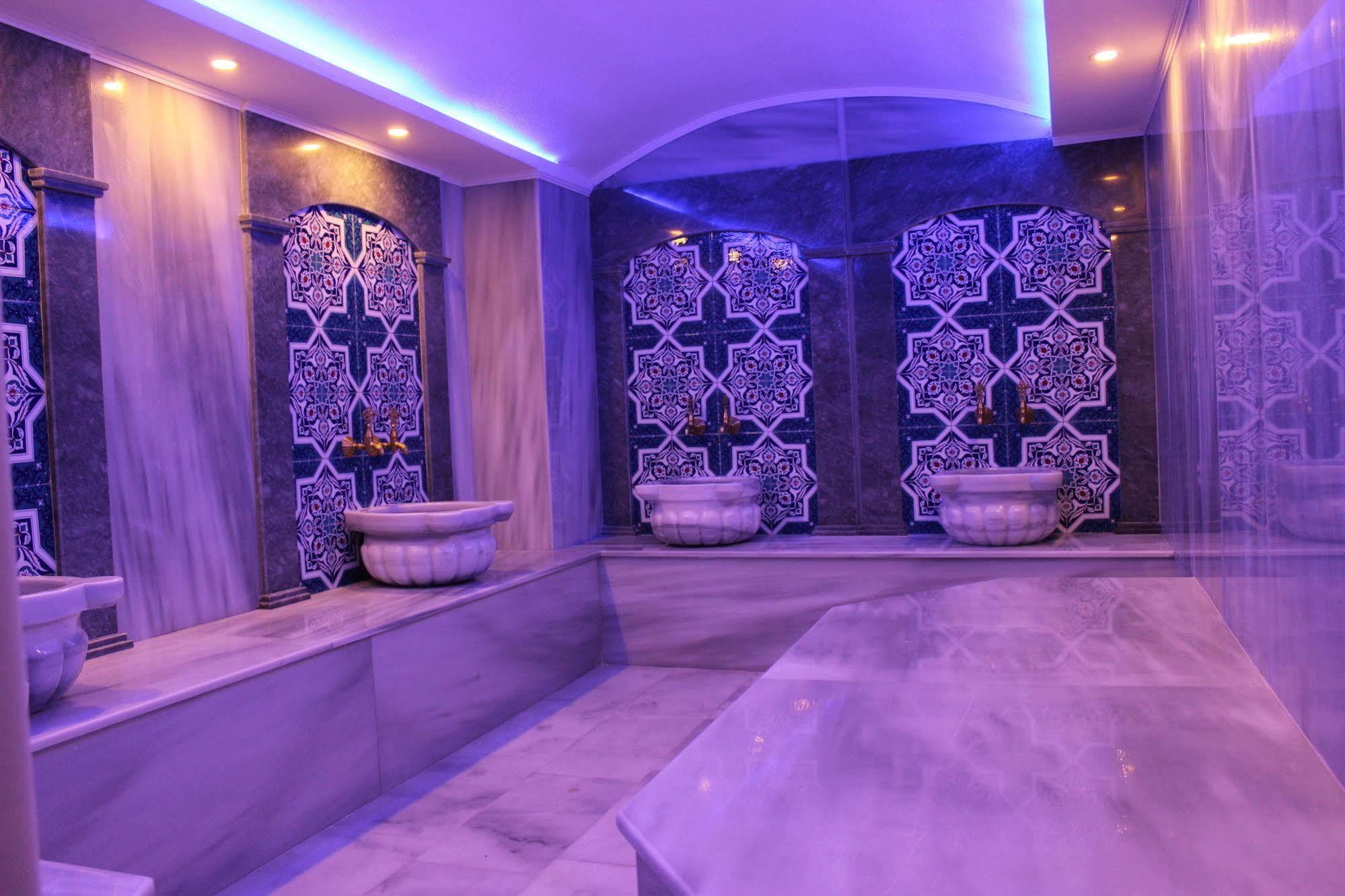 Suite with Garden View