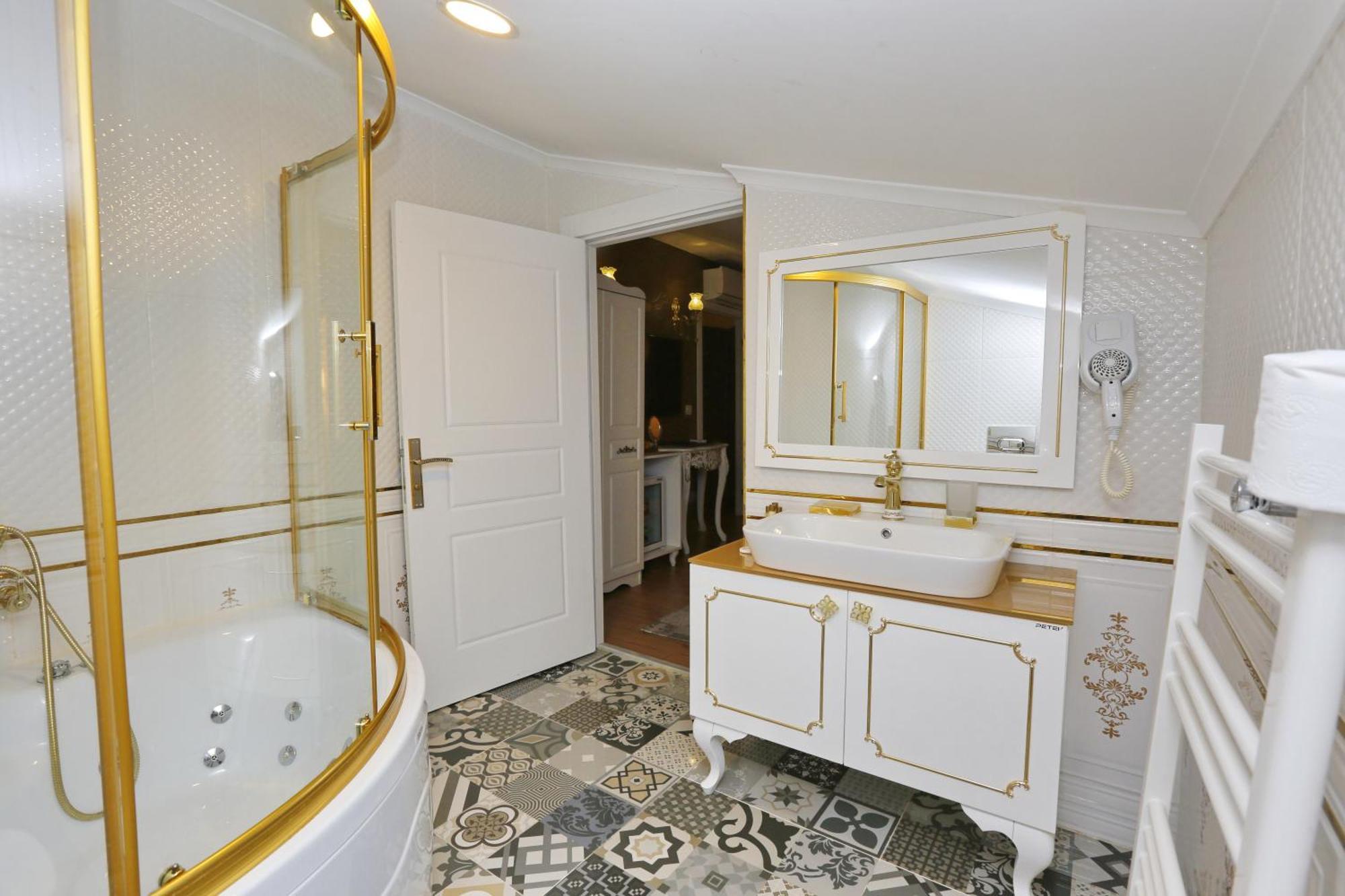 Penthouse Süit - Spa Küvetli