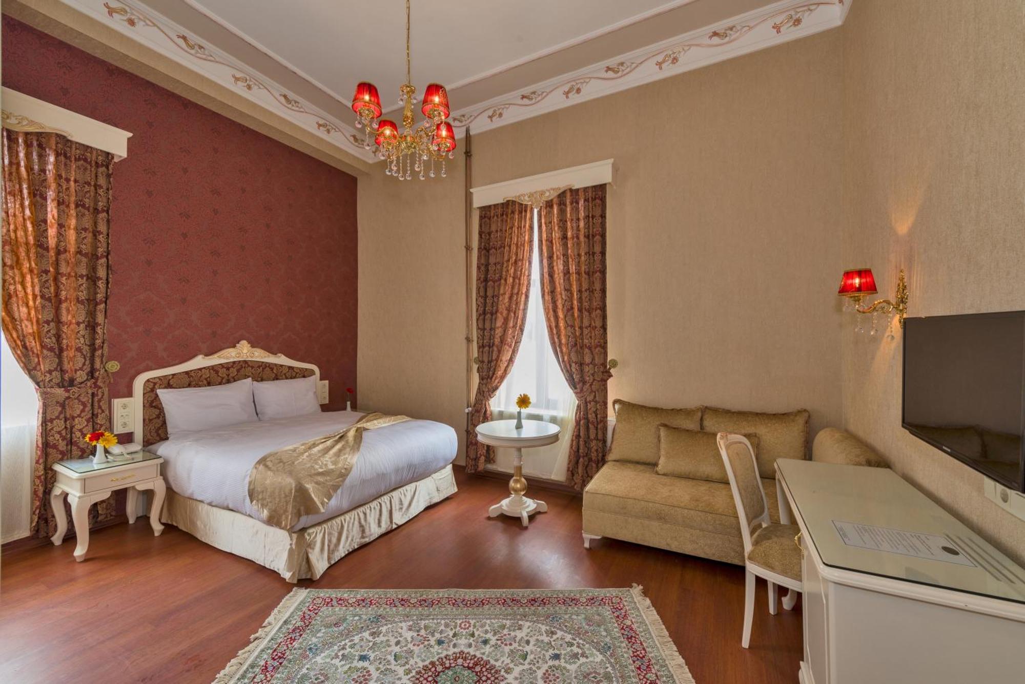 Deluxe Üç Kişilik Oda