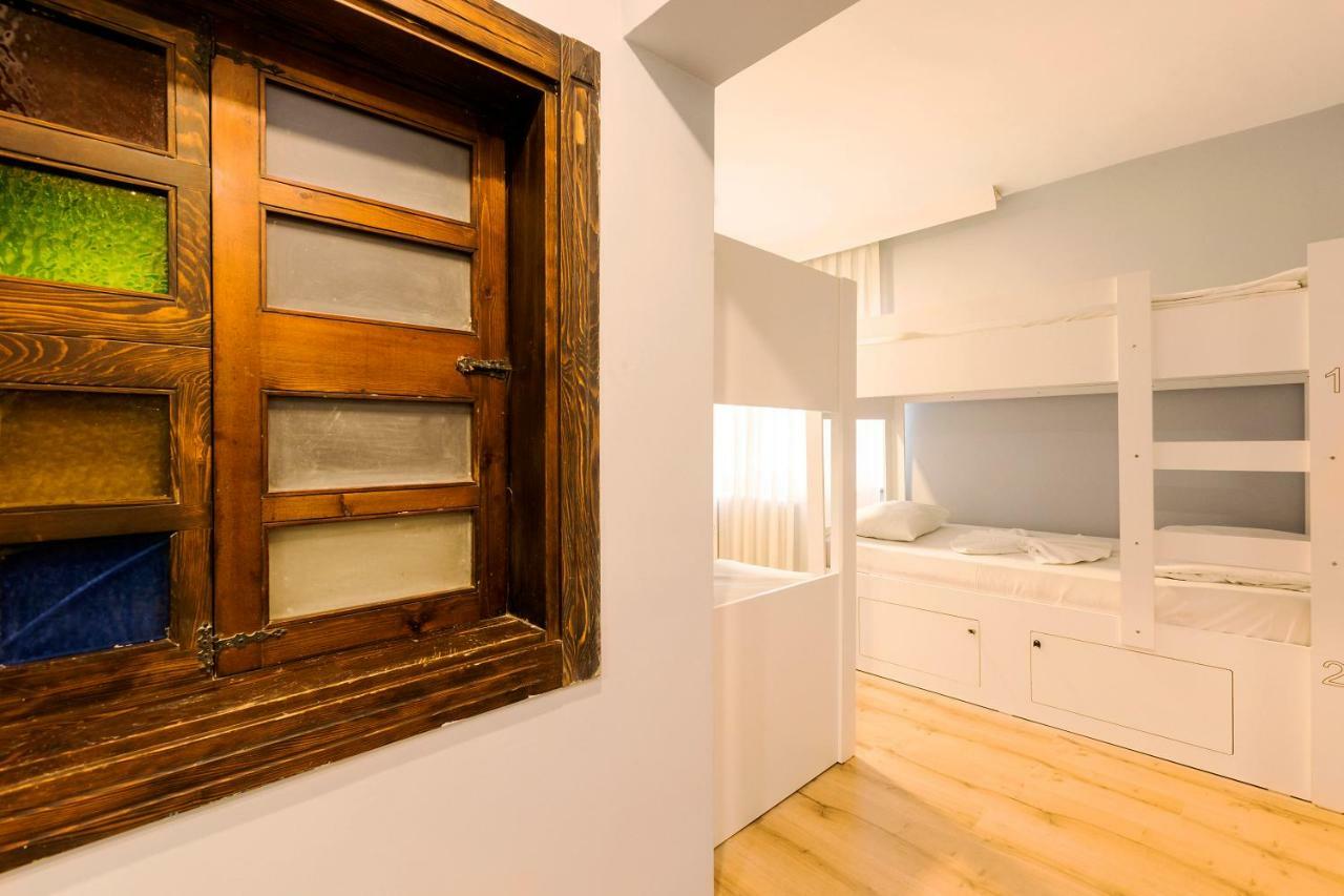 Bed in 6-Bed Mixed Dormitory Room