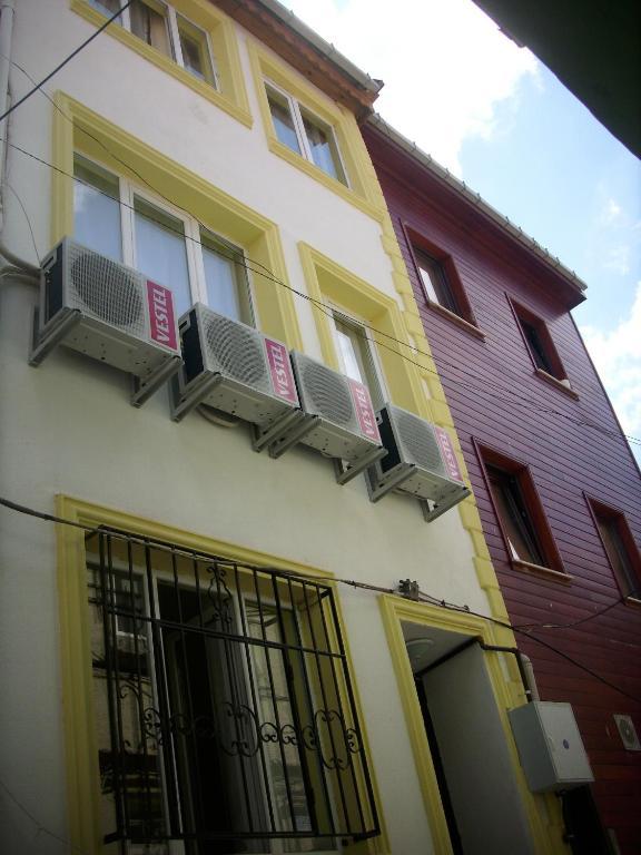Klasik Üç Kişilik Oda