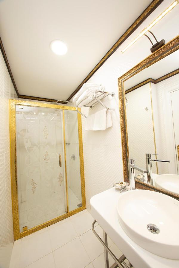 Deluxe Üç Kişilik Oda