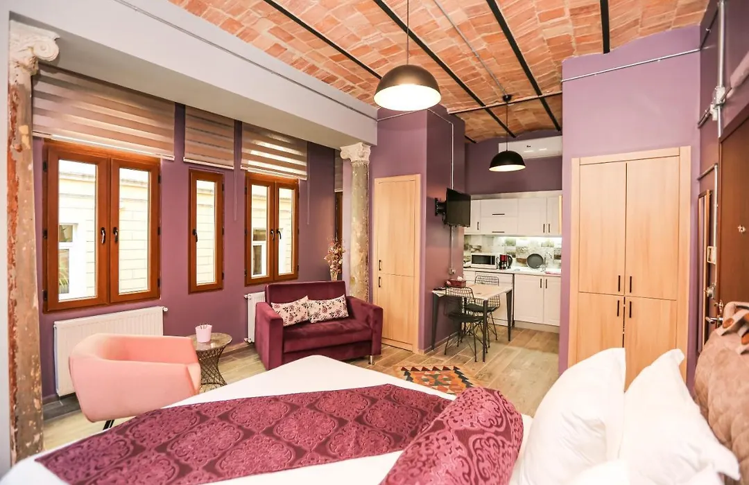 No 8 Galata-1