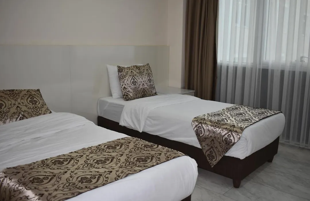 Mia Suite-1
