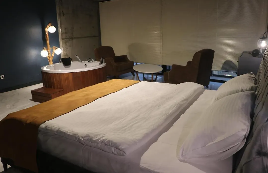 Mas Suites Karakoey-1