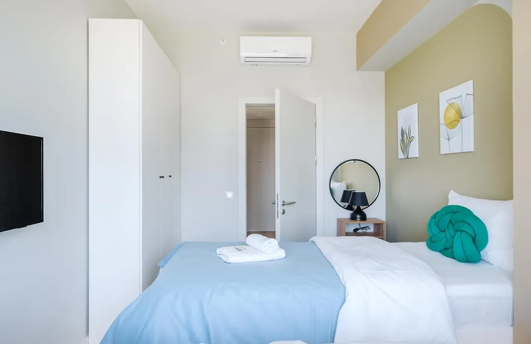 Roya Nova Residence By Newinn-1