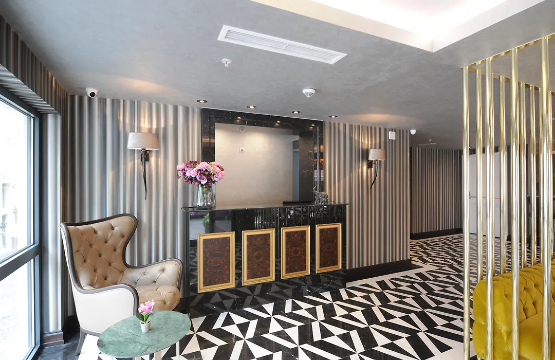 Le Petit Palace Hotel - Special Category-1