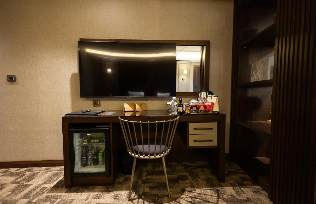 Tonight Hotel Port-1