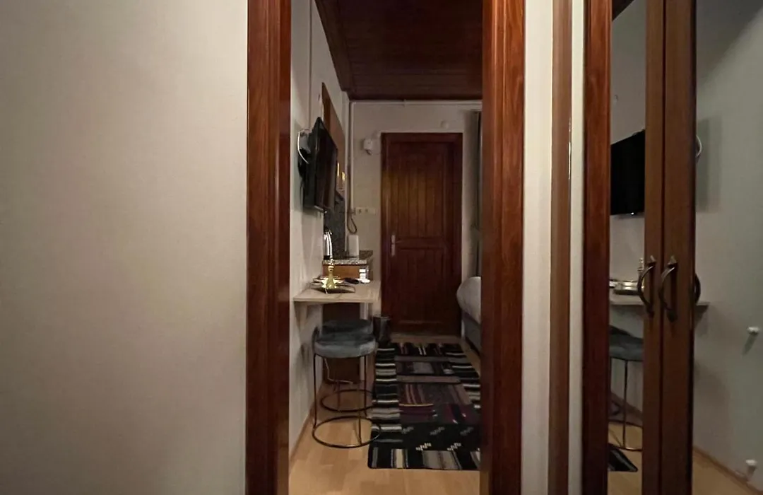 Lily Mansion-1
