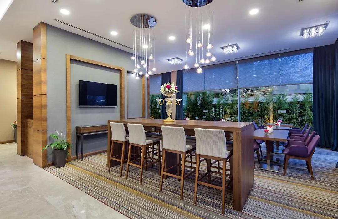 Hampton by Hilton Istanbul Atakoy-1