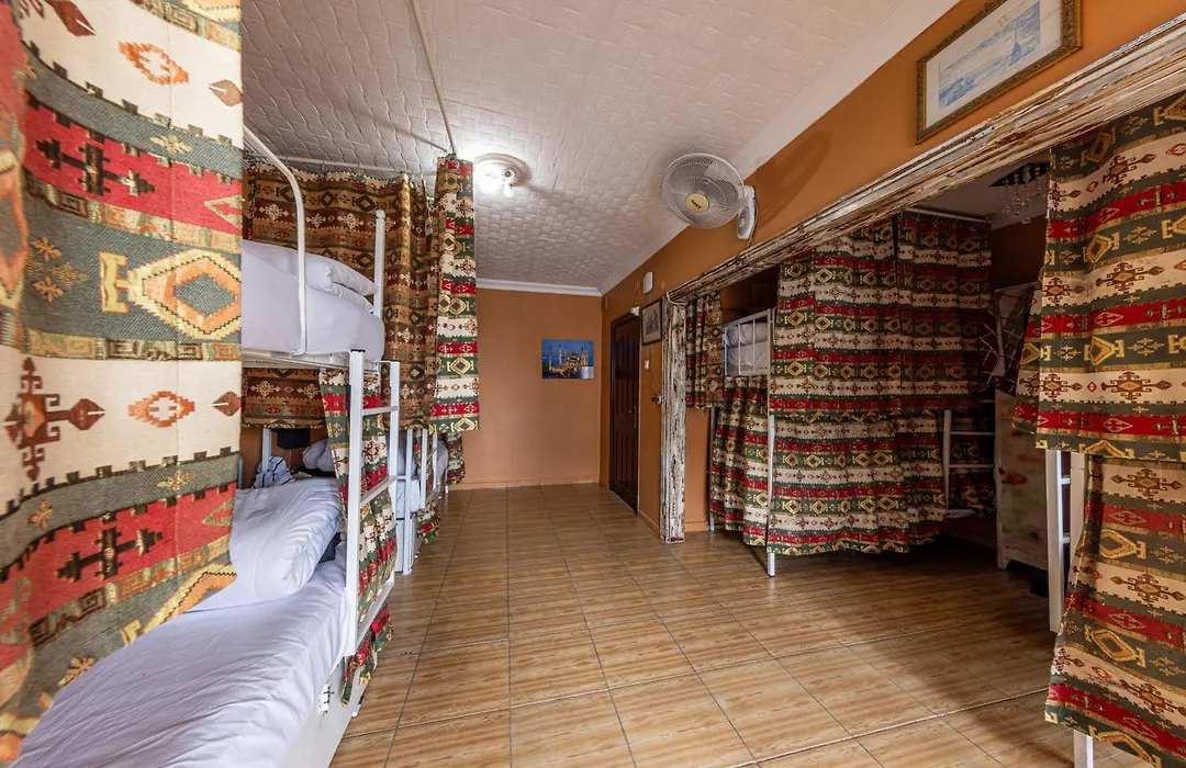Bahaus Hostel Near Bluemosque And Hagiasophiamosque - 2 Minutes-1
