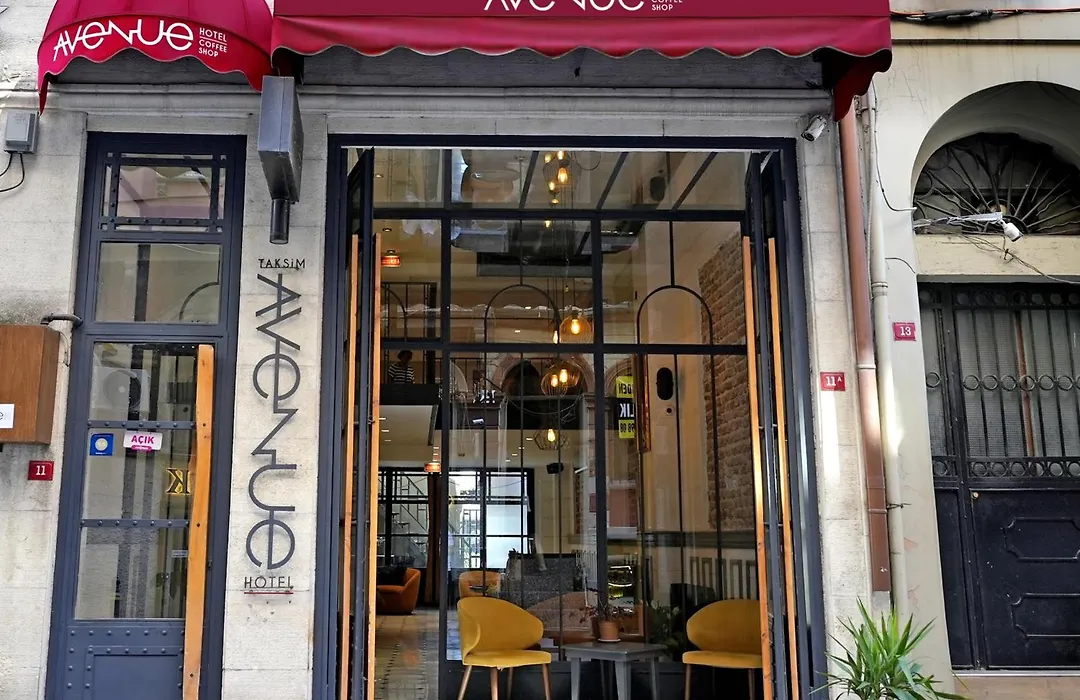 Taksim Avenue-1