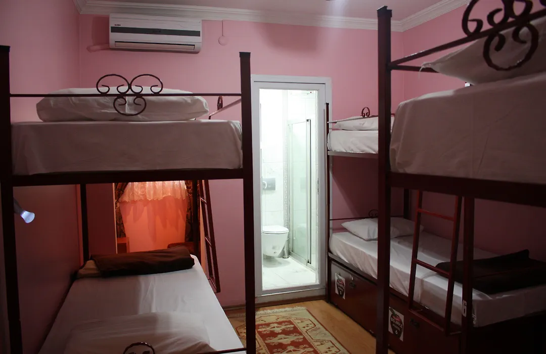 Apple Hostel-1