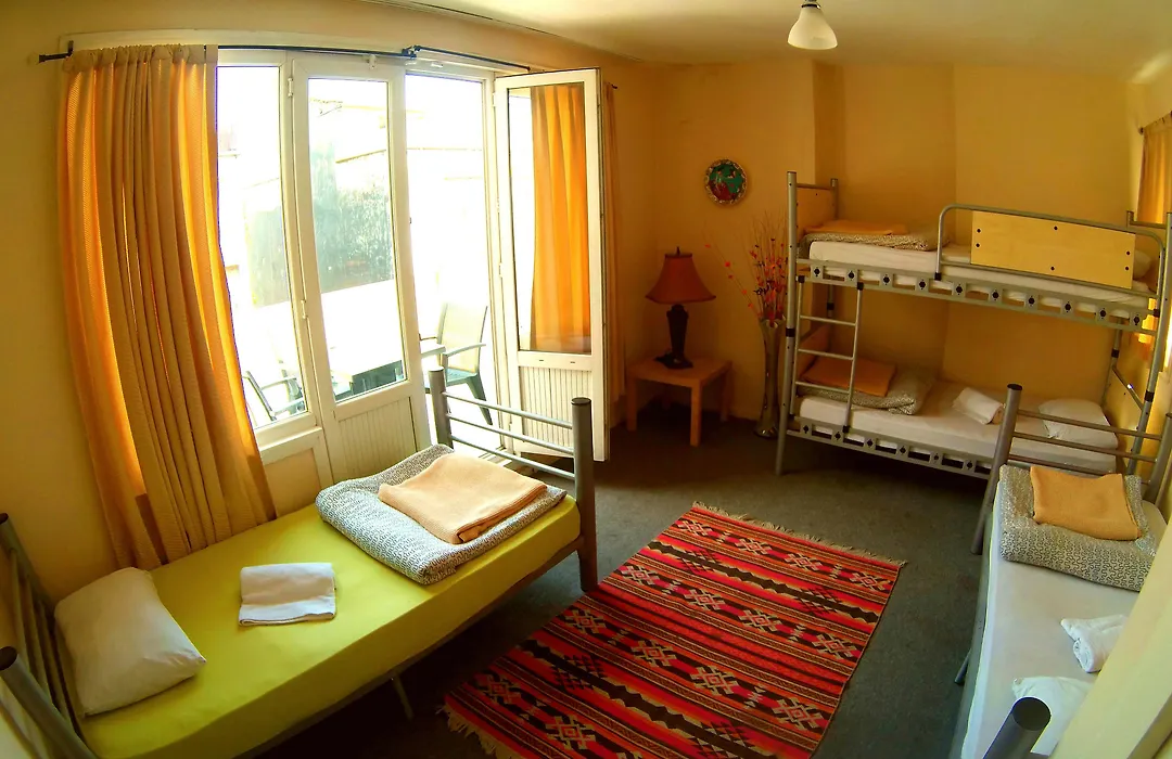 Levanten Hostel-1