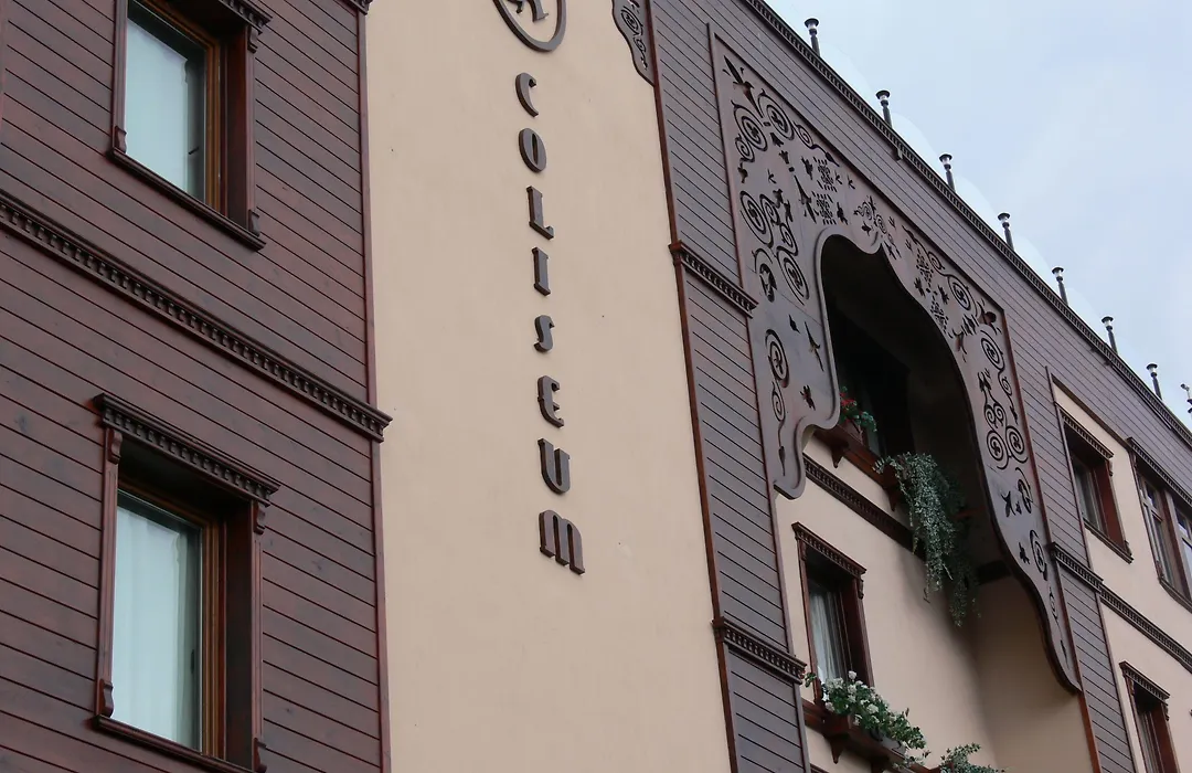 Hotel Coliseum-1