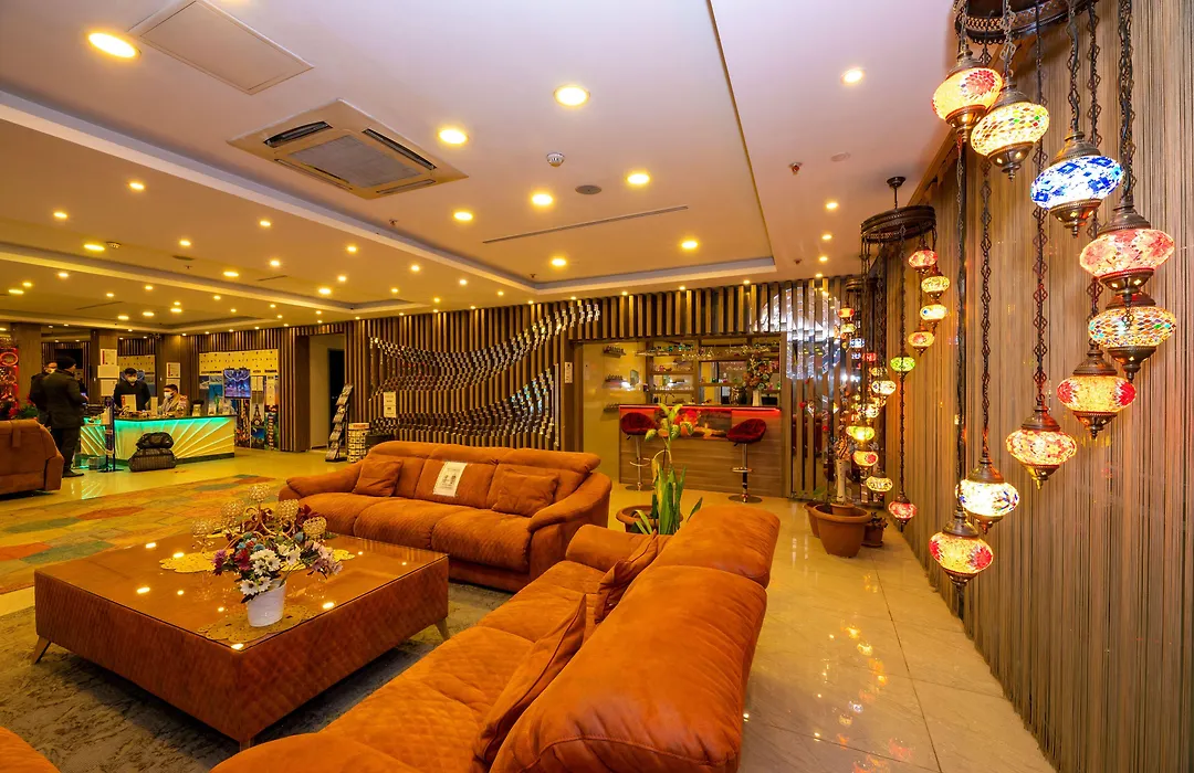Grand Palace Hotel-1