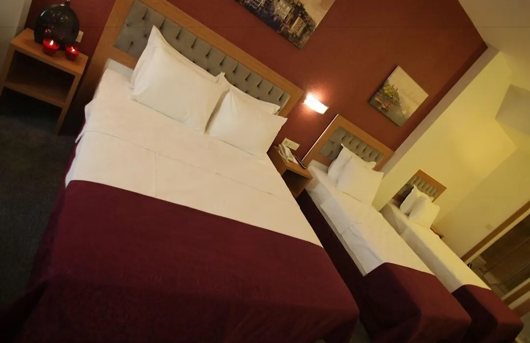 Helikon Business Hotel-1