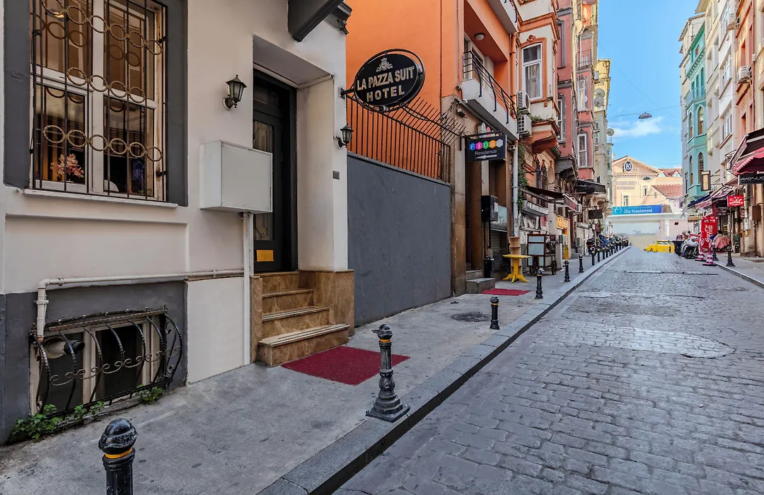 La Pazza Suites-1