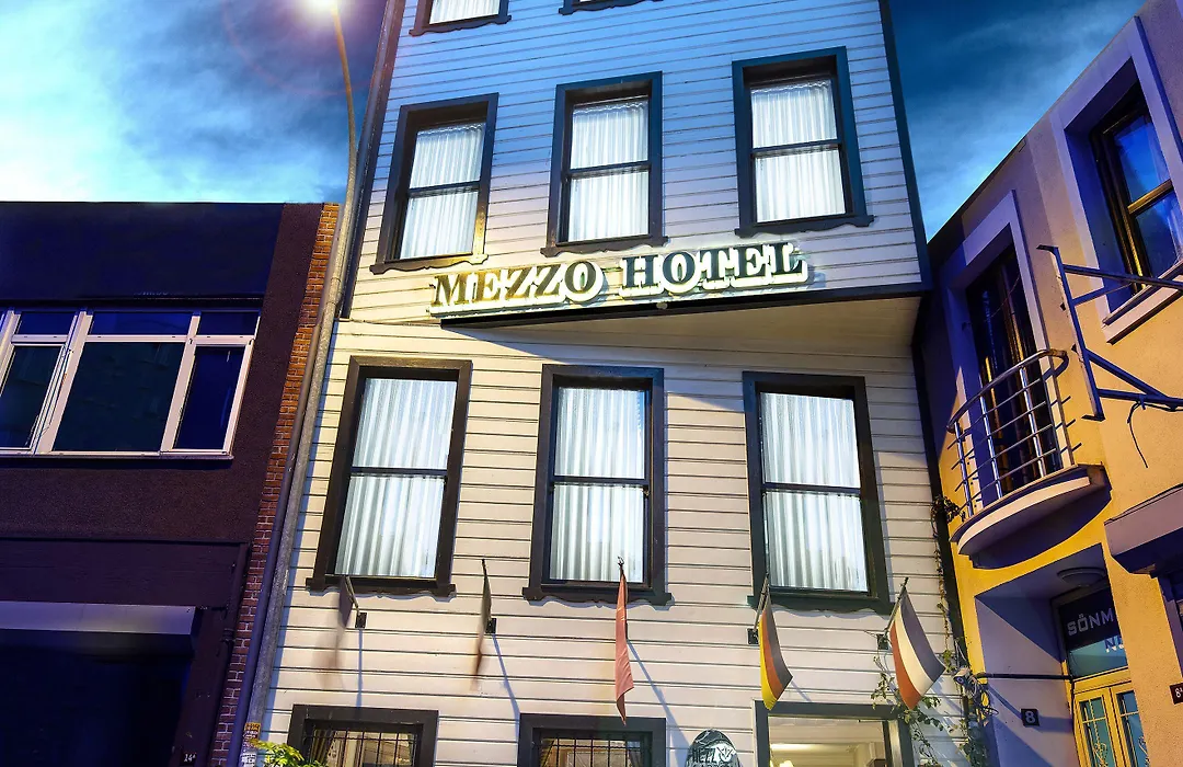 Mezzo Hotel-1