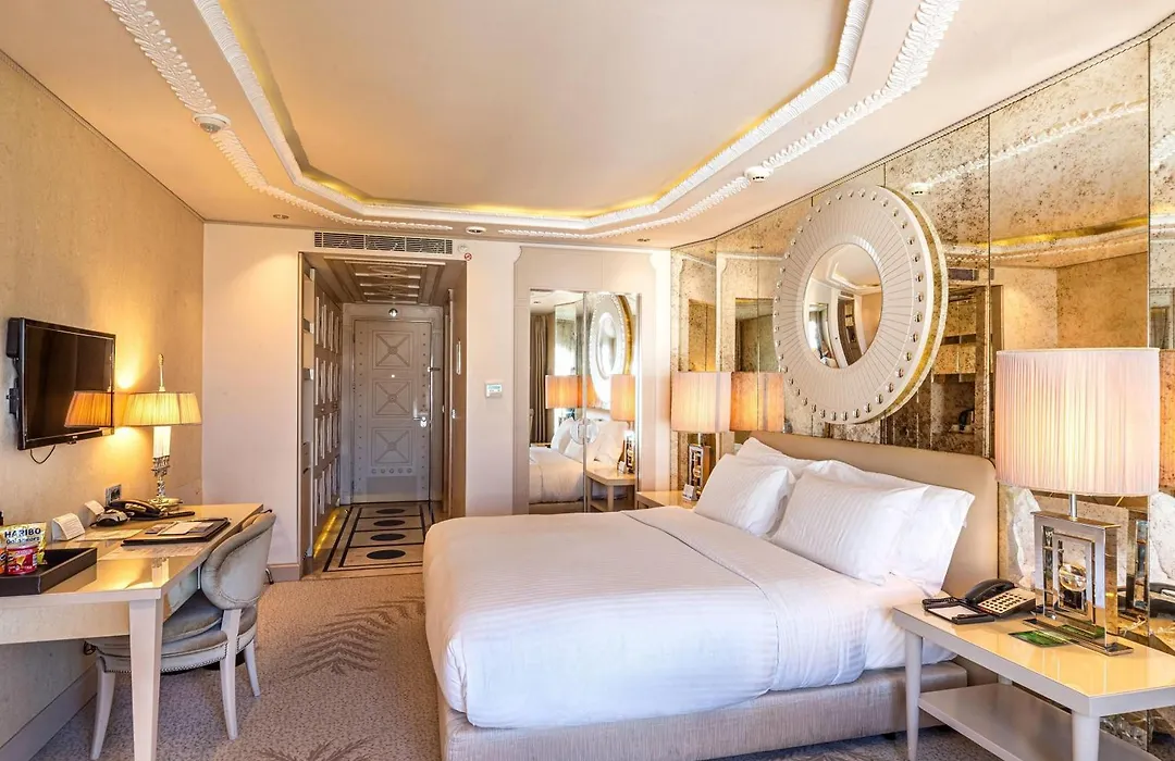 Wyndham Grand Istanbul Kalamış Marina Hotel-1