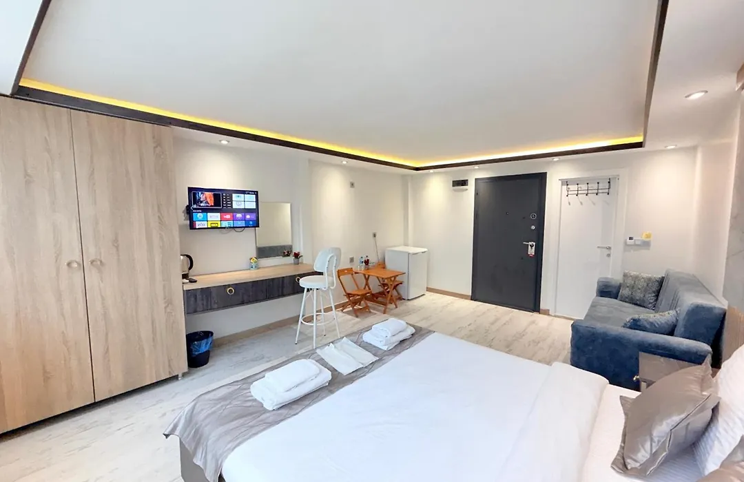 Blue Mansion Hotel & Flats-1