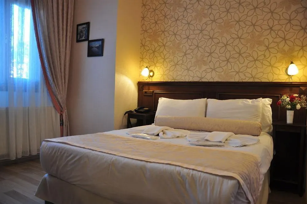 Center Hill Hotel-1